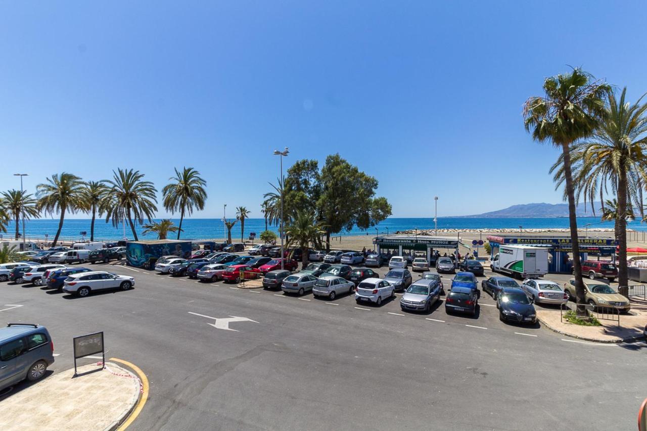 Soek Pedregalejo Seafront Holidays Homes Málaga Exterior foto